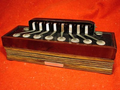 Viennese accordion